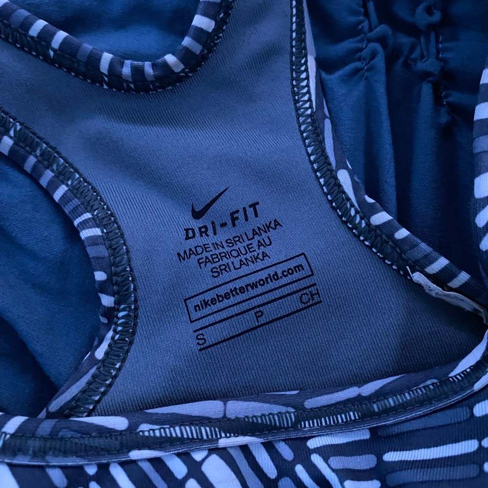 Nike Sports Bra - Picture 3 of 4